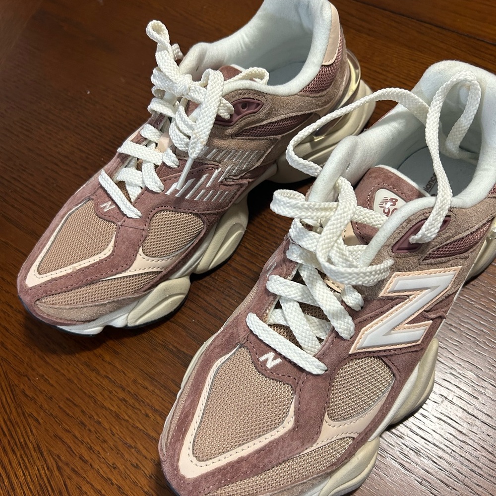 New Balance 9060 Women's Brownish Pink Sneakers..size 8.5